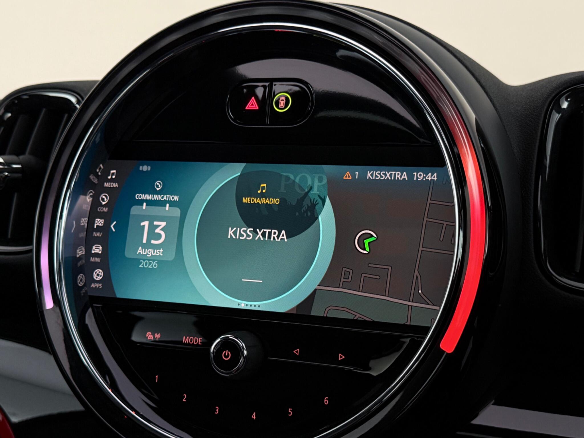 Mini Countryman view 28