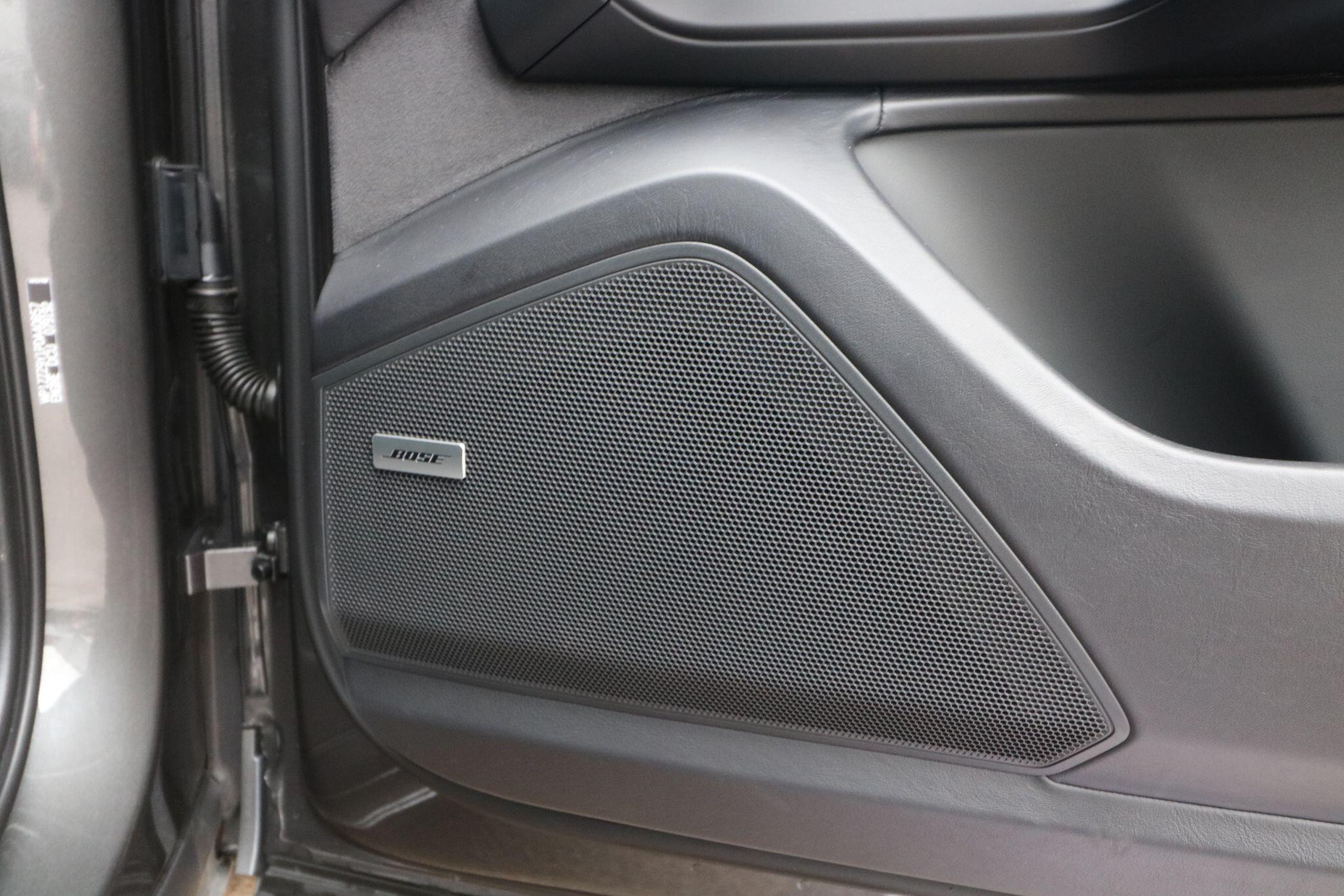 Porsche Cayenne view 14