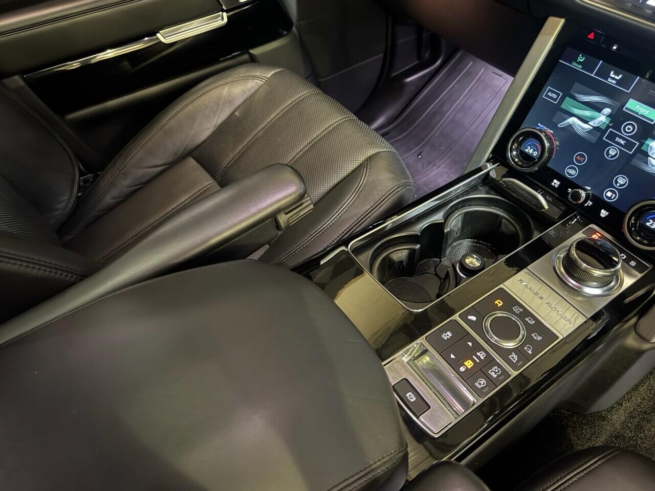 Land Rover Range Rover view 9