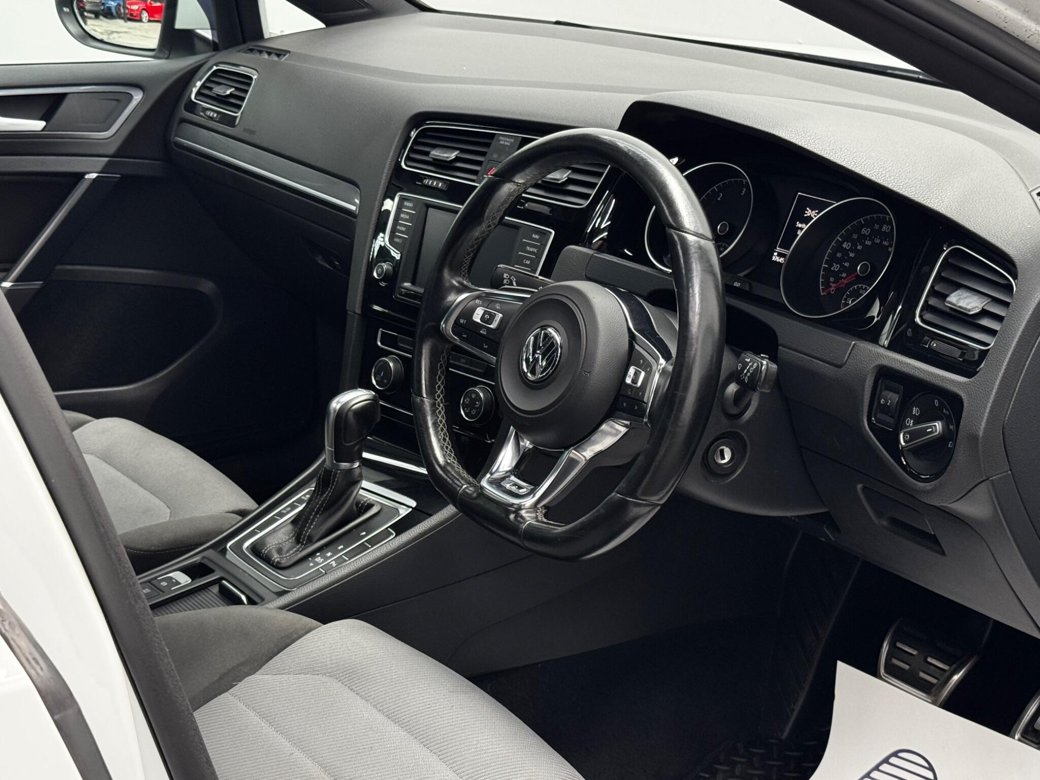 Volkswagen Golf view 44