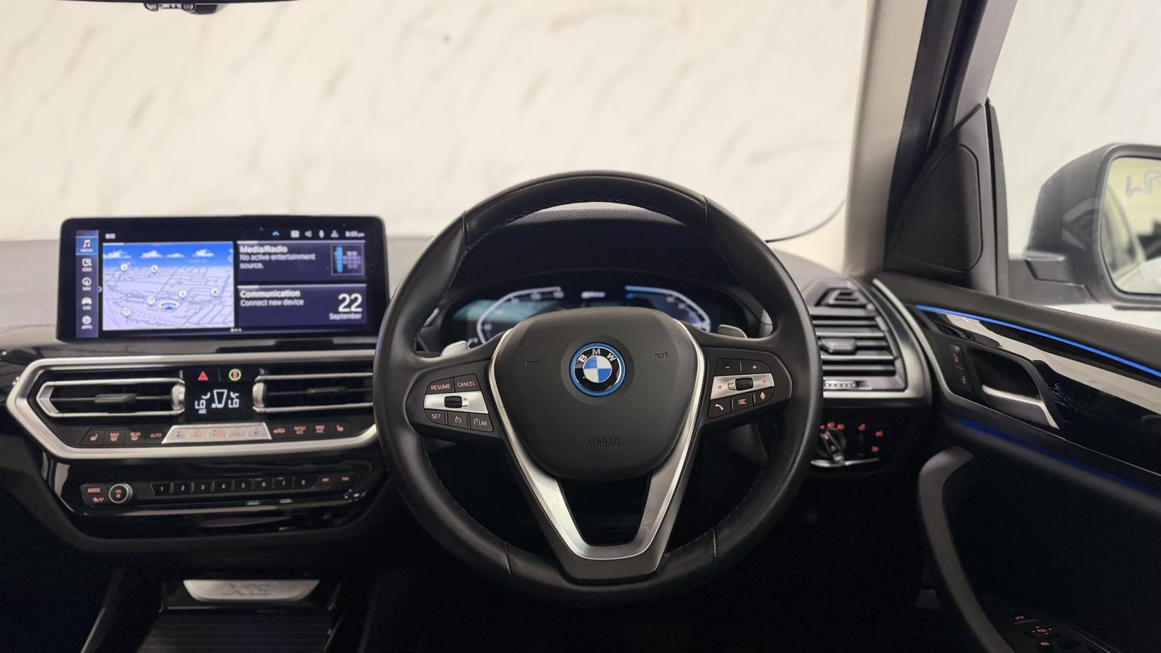 BMW X3 view 18