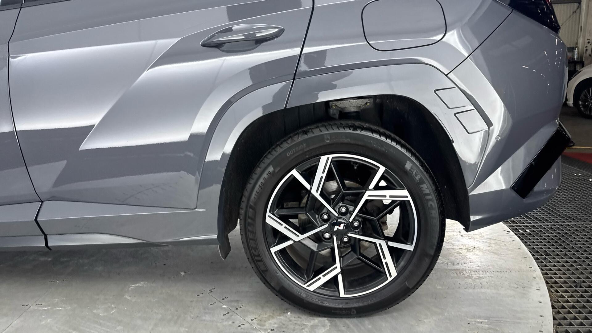 Hyundai Tucson view 25