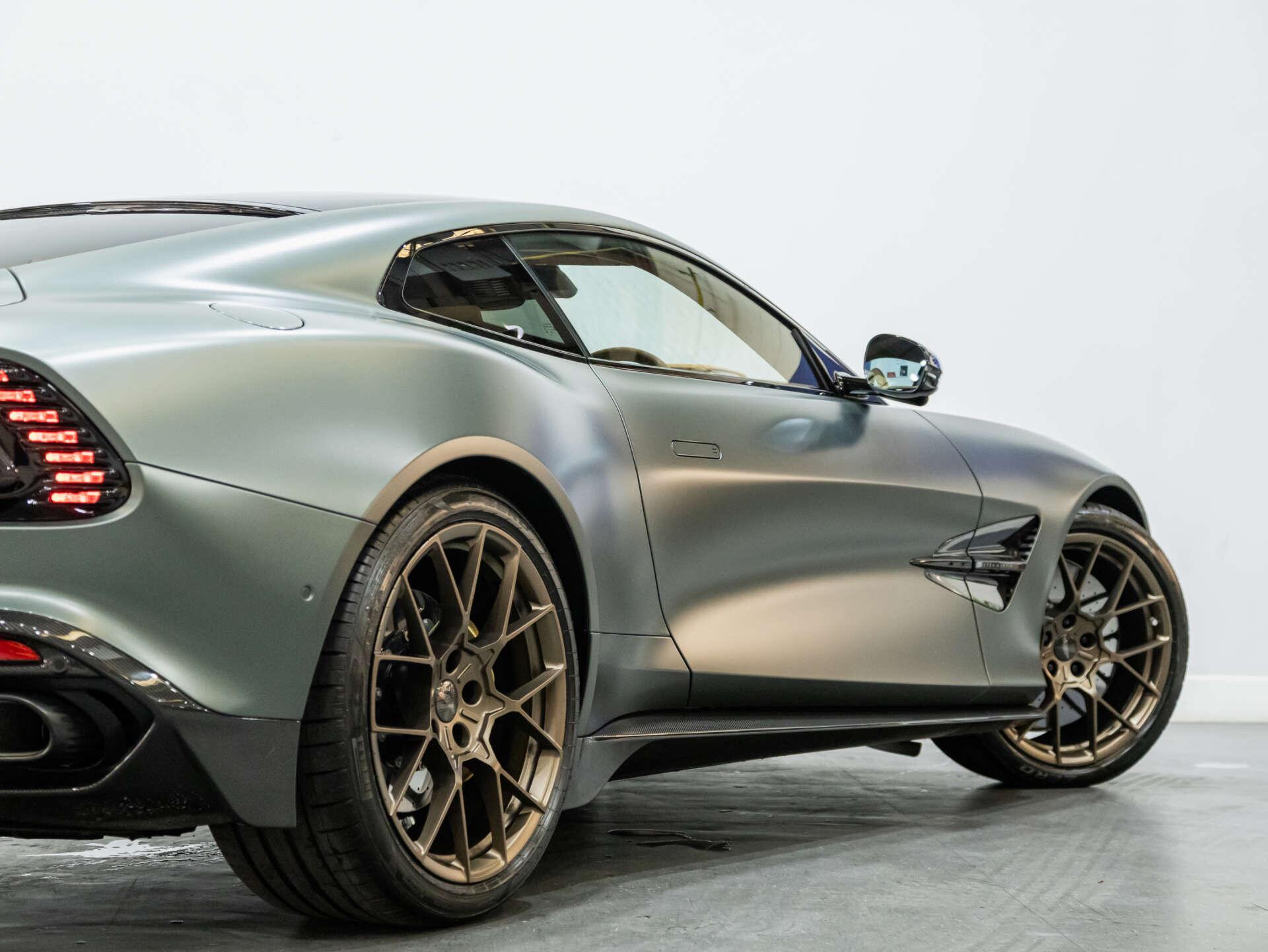 Aston Martin Vanquish view 40