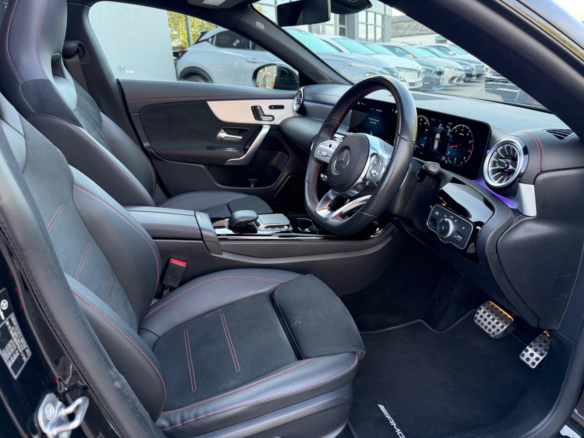 Mercedes-Benz Cla view 10
