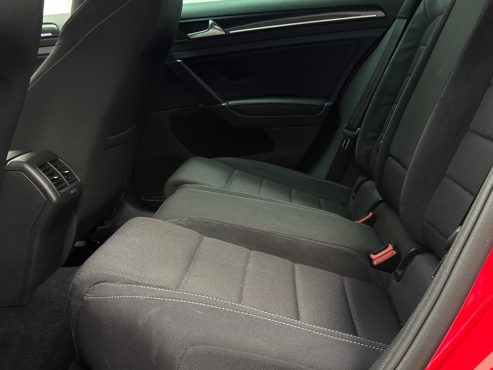 Volkswagen Golf view 53