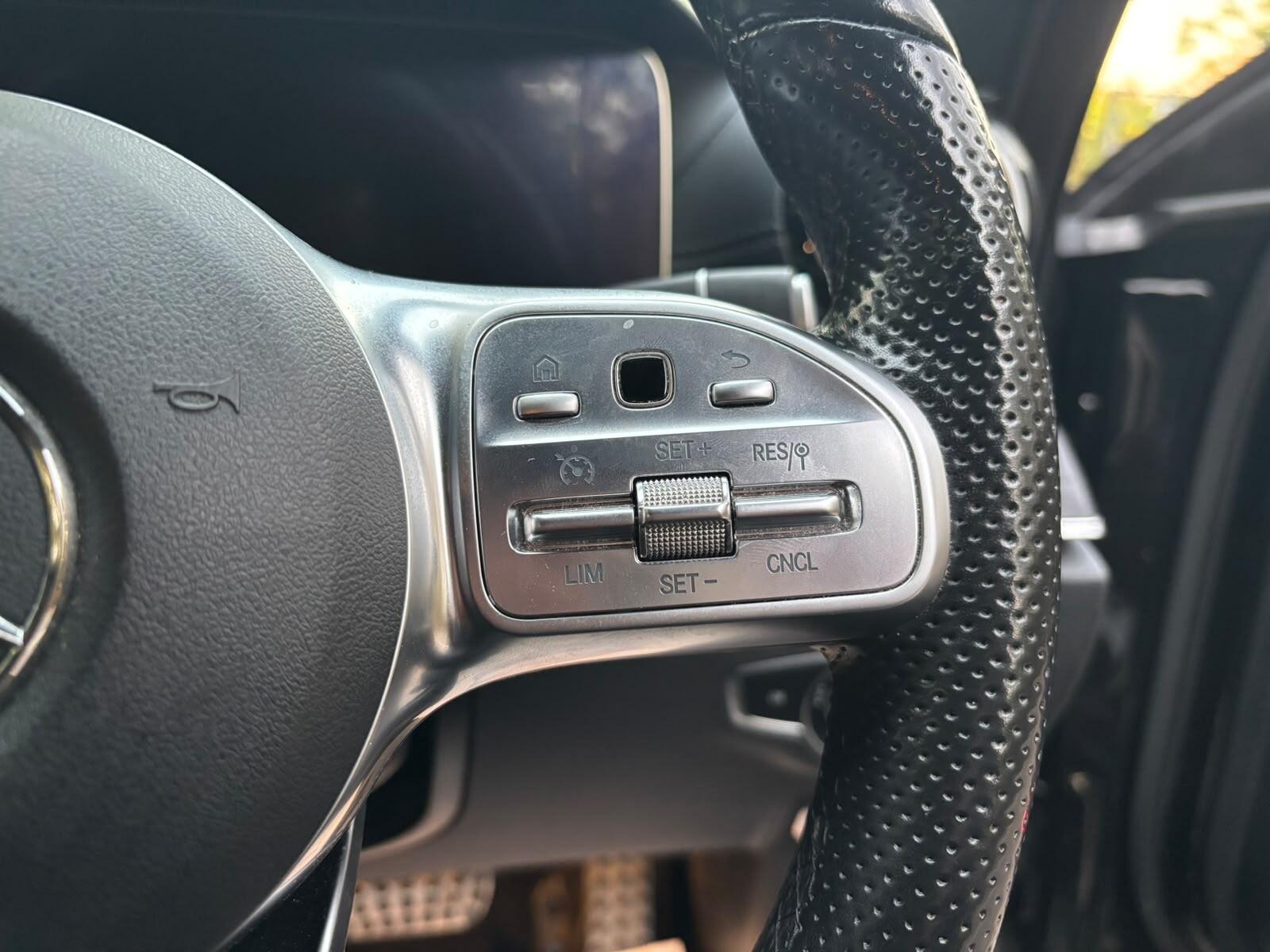 Mercedes-Benz E-Class view 24