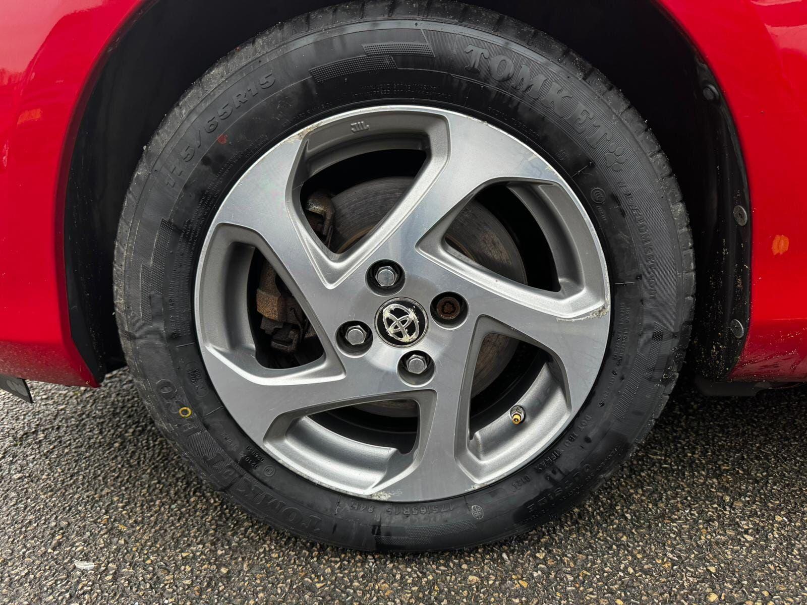 Toyota Yaris view 30