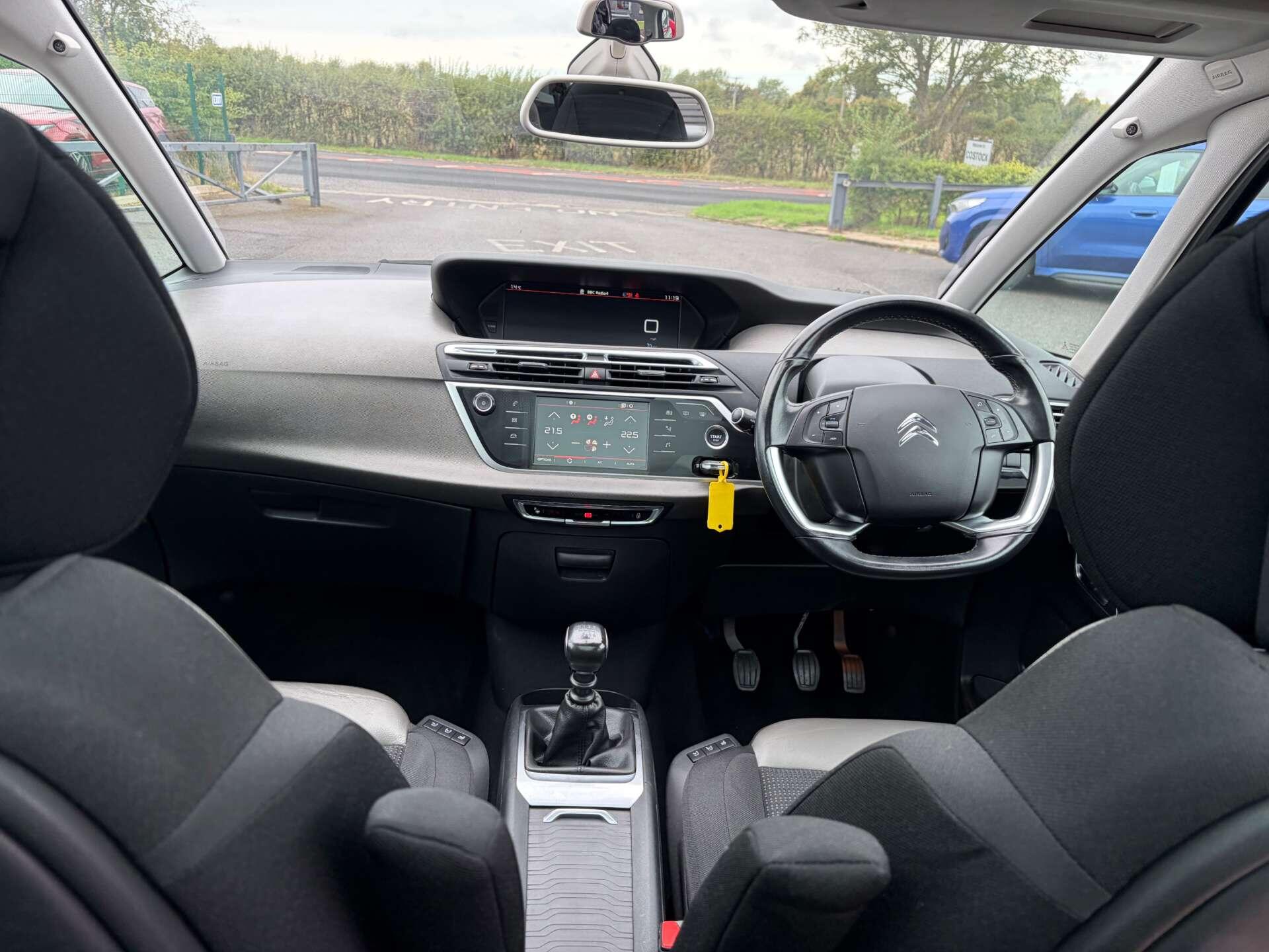 Citroen Grand C4 Picasso view 36