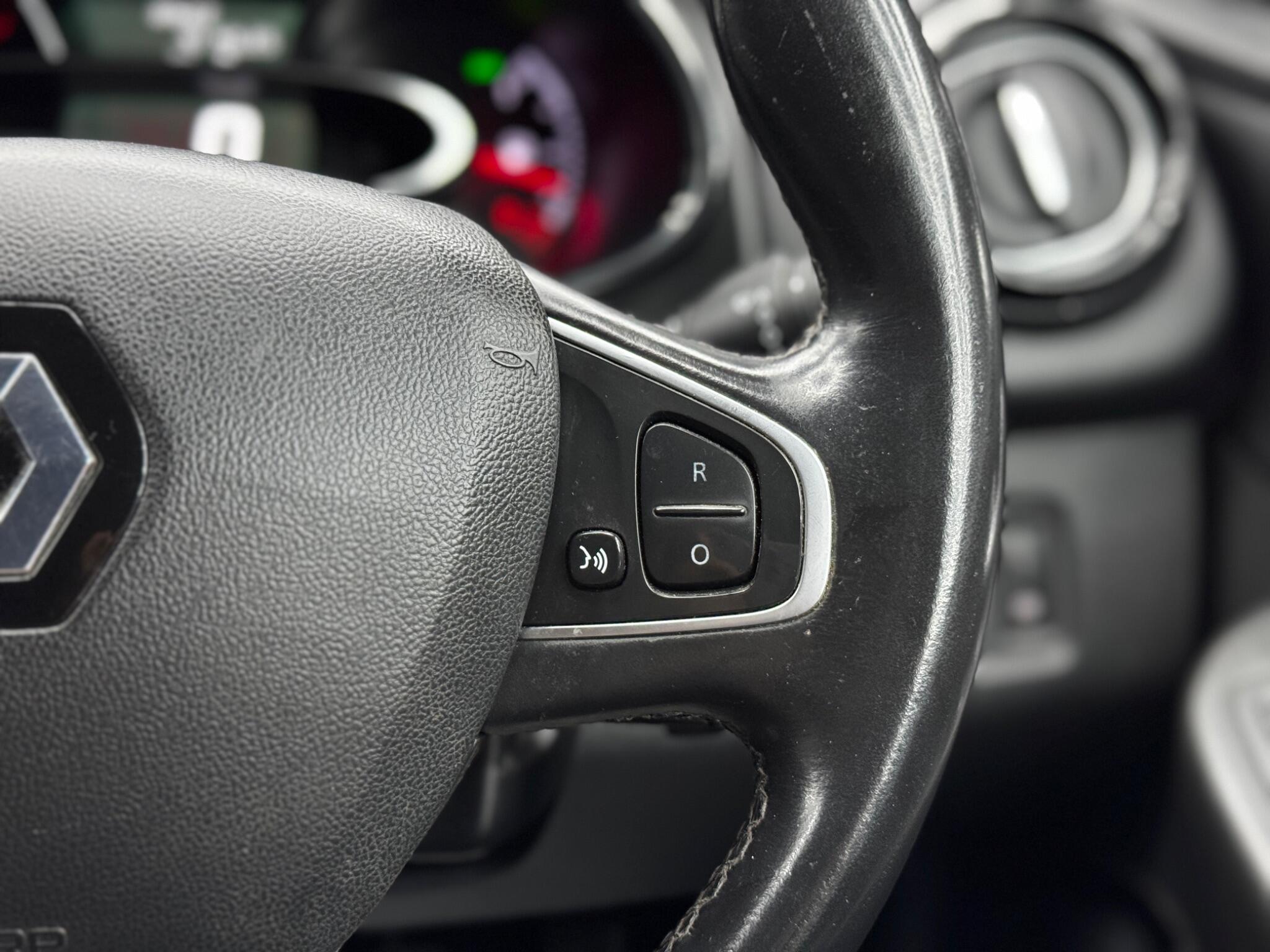Renault Clio view 21