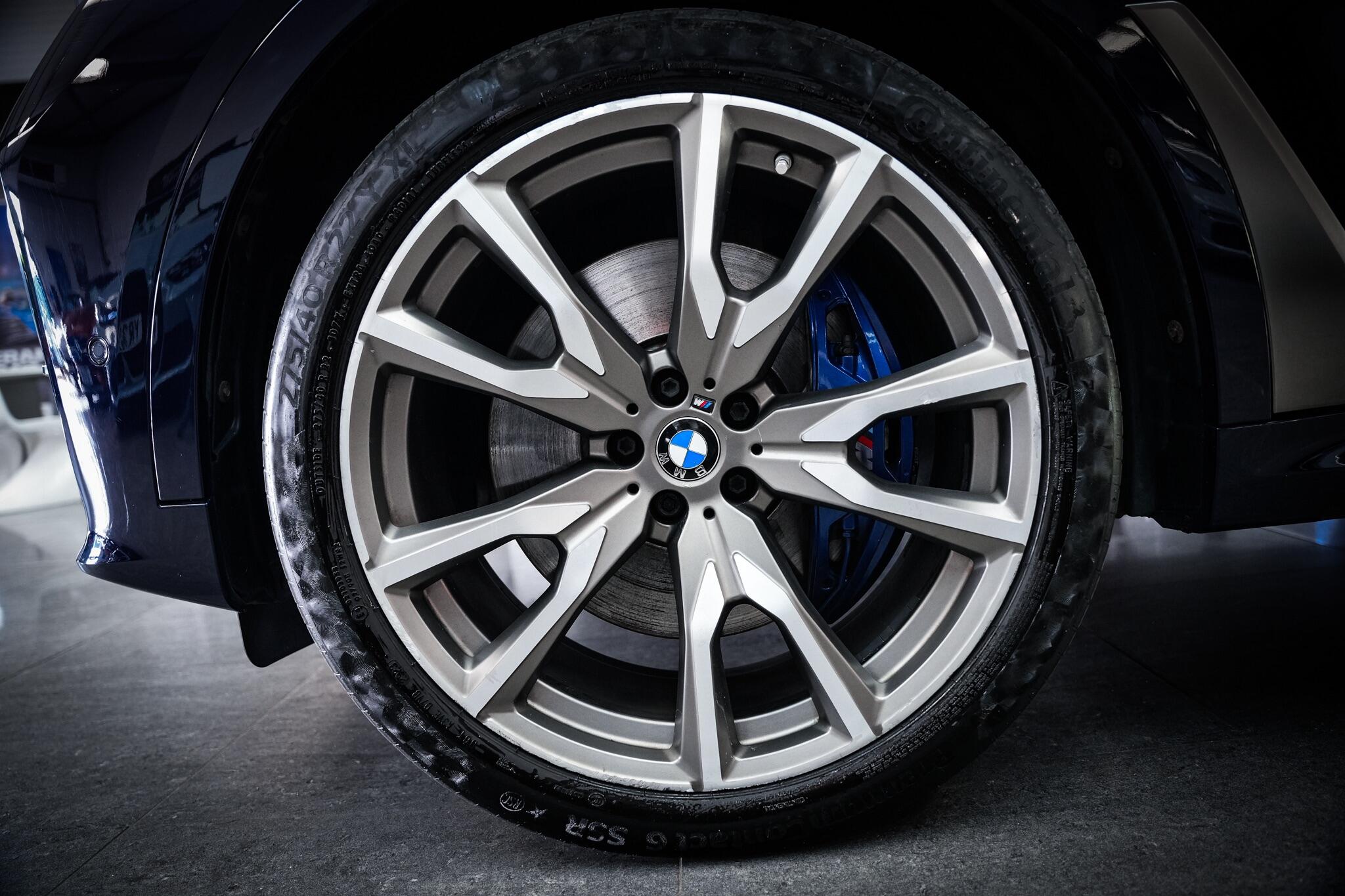 BMW X7 view 31