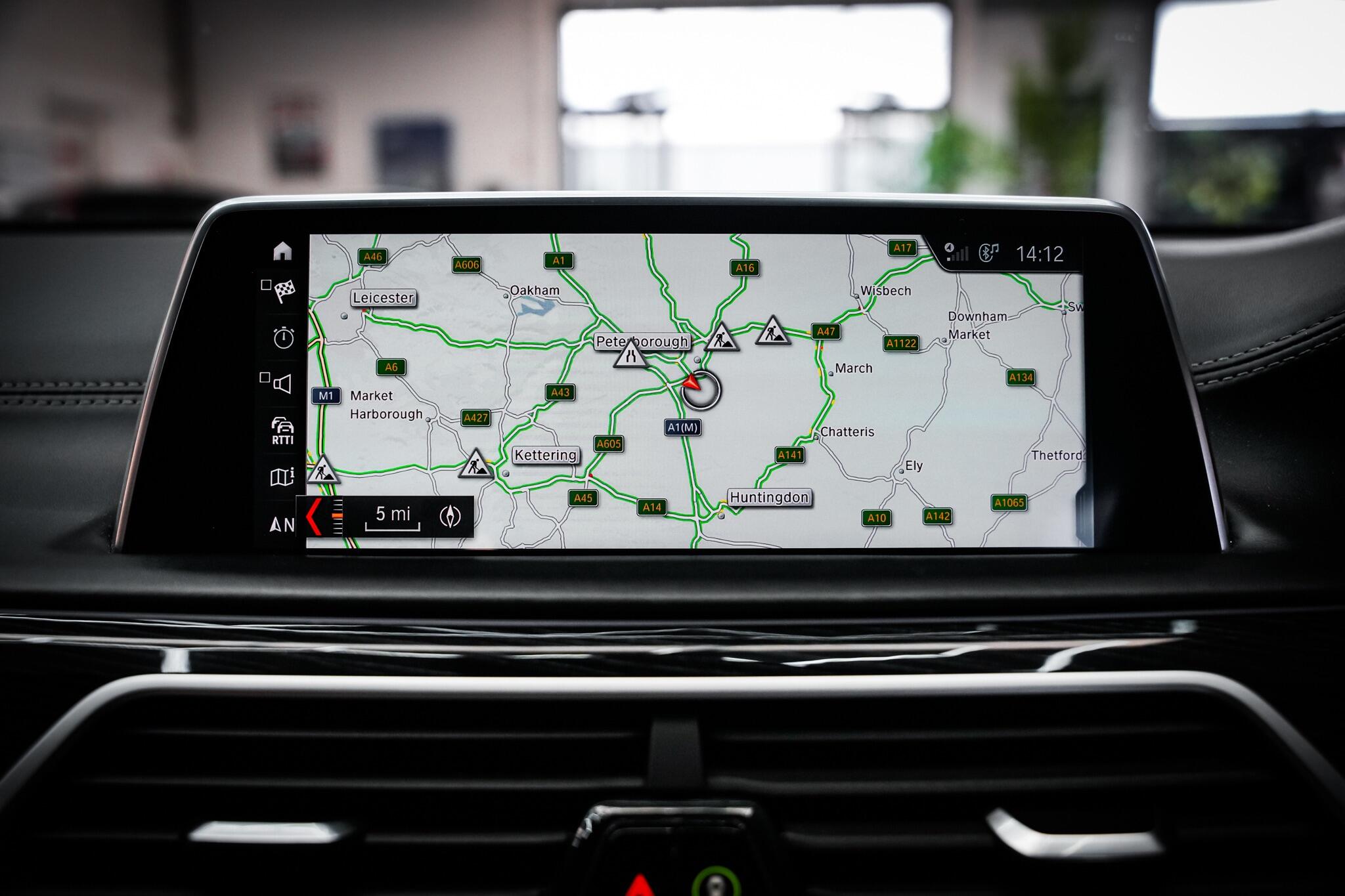 BMW 7 Series view 39