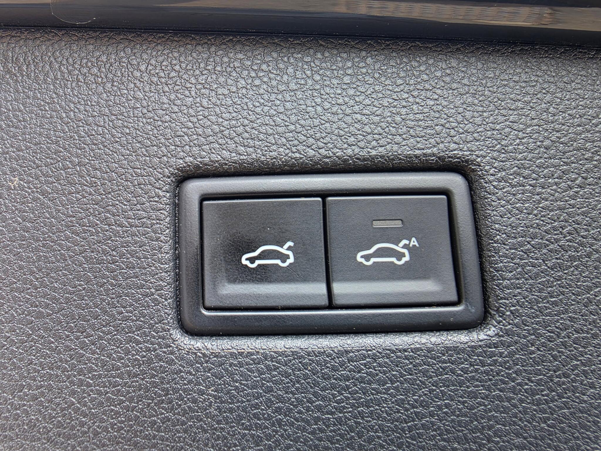 Volkswagen Tiguan view 9