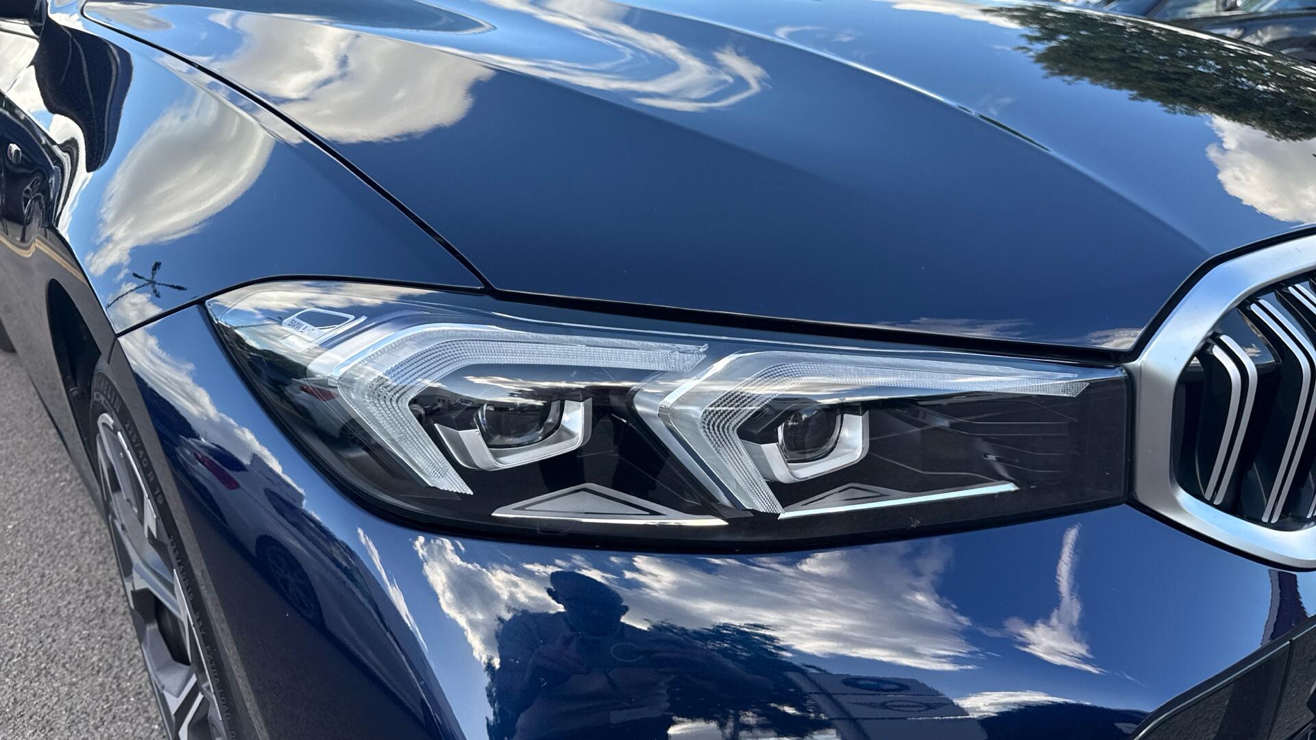 BMW 3 Series view 23
