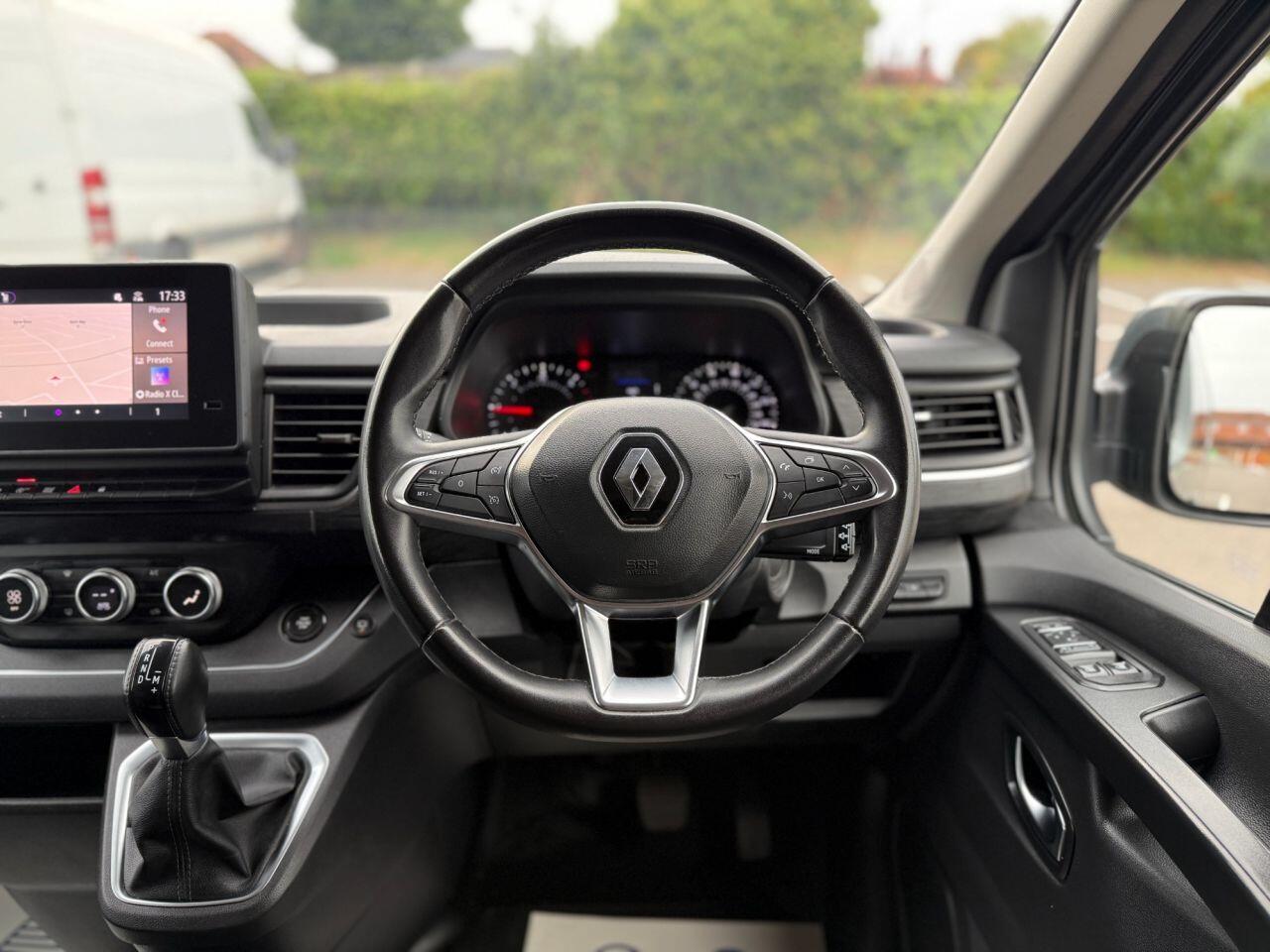 Renault Trafic view 32