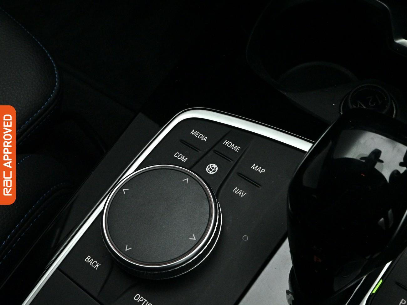 BMW 1 Series view 19