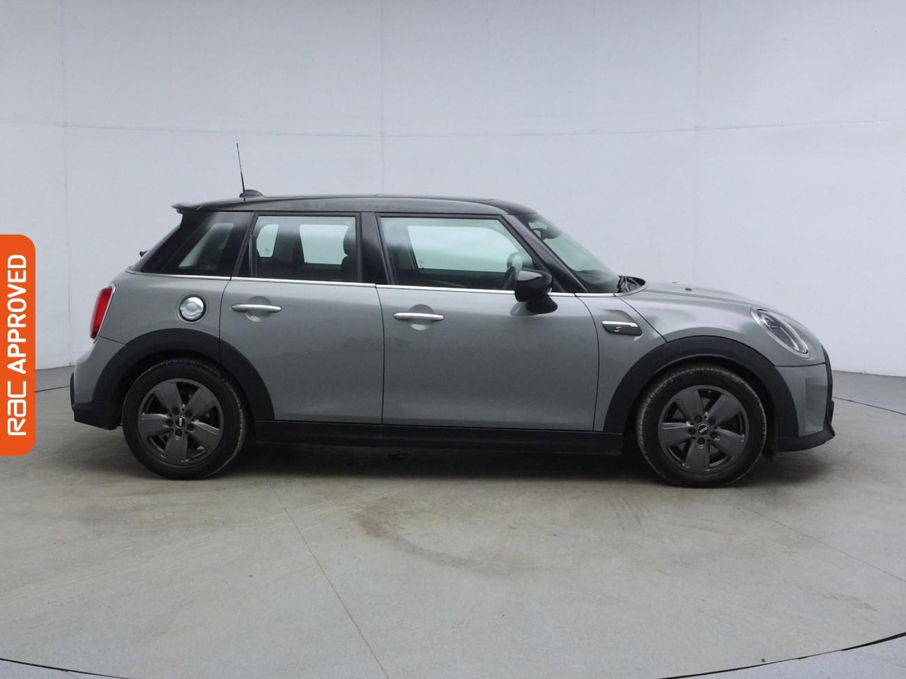 Mini Hatch view 6