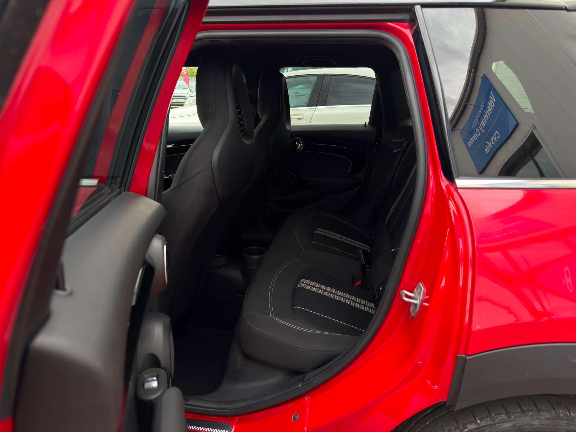 Mini Cooper view 38