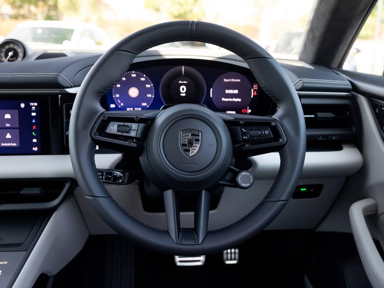 Porsche Macan view 45