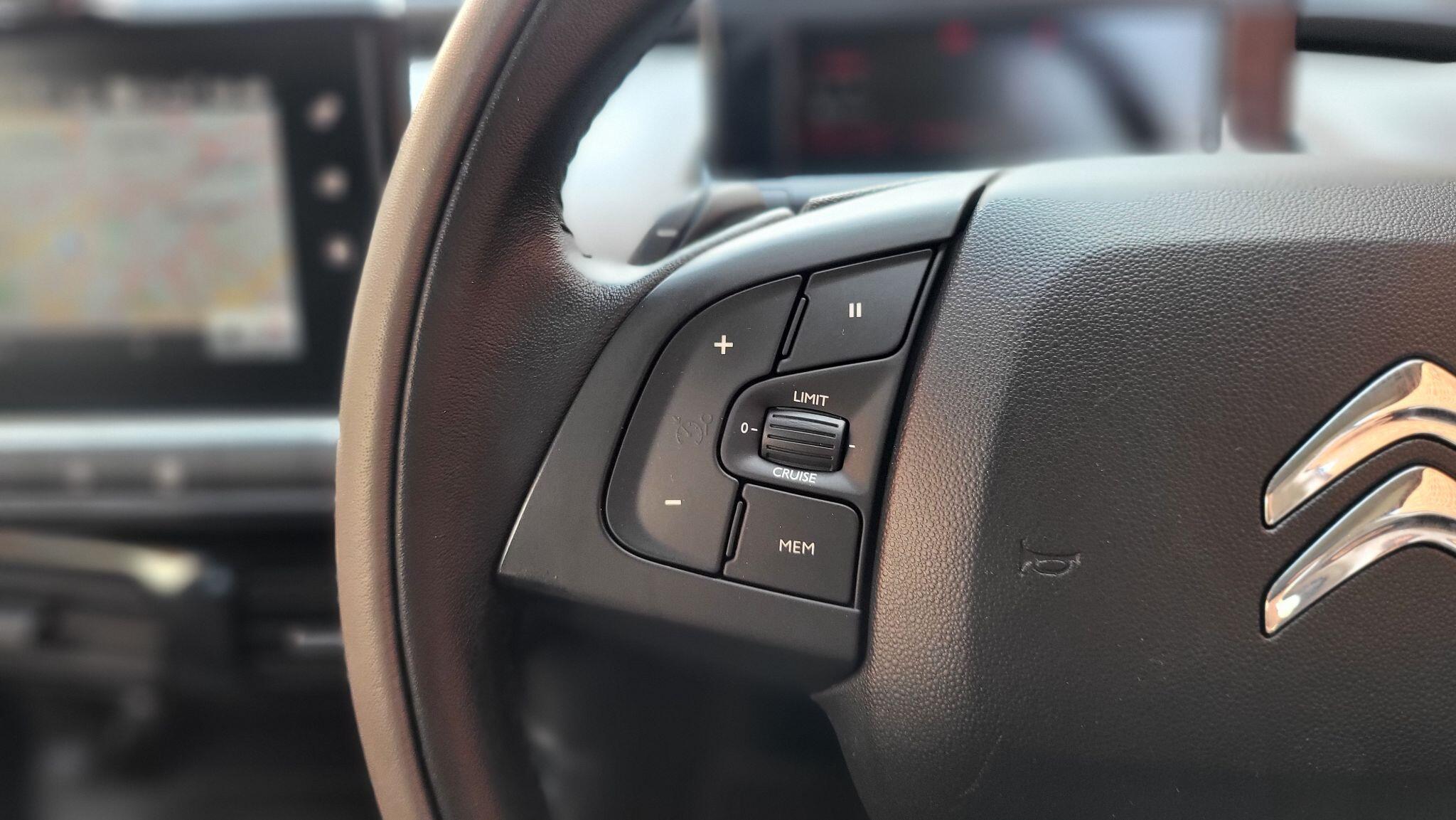 Citroen C4 Cactus view 18