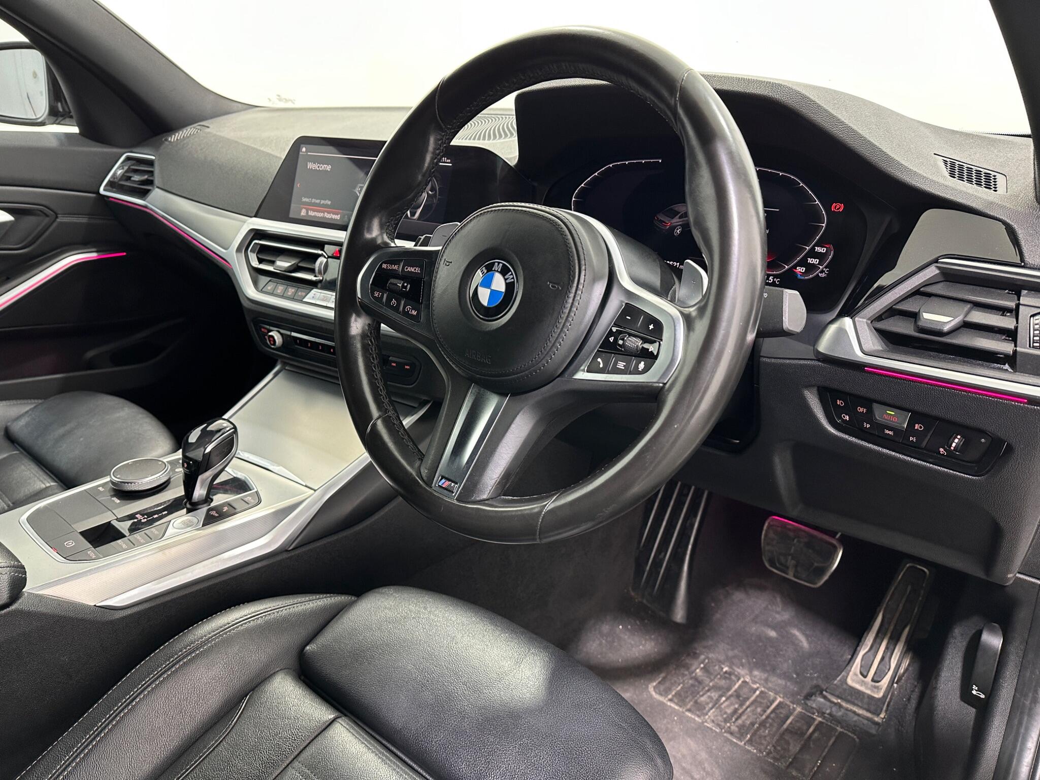 BMW 3 Series view 11