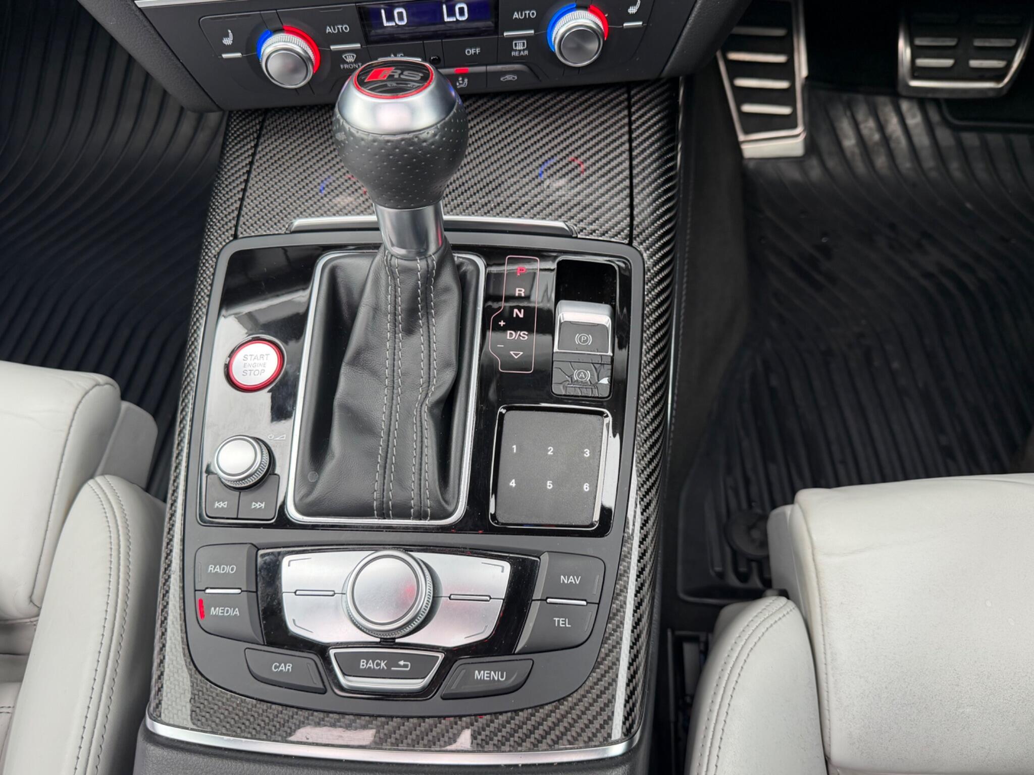Audi RS6 Avant view 23