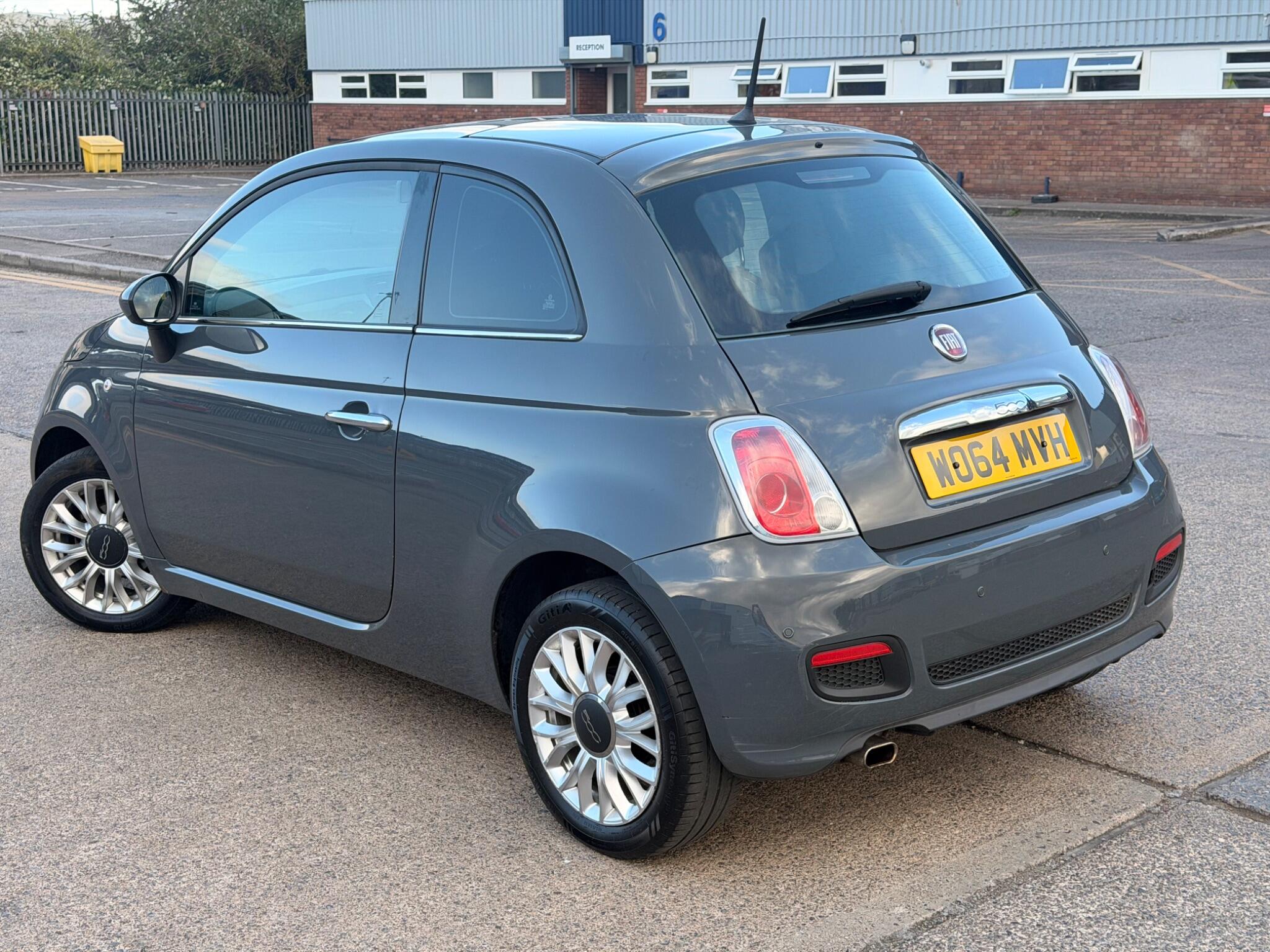 Fiat 500 view 4
