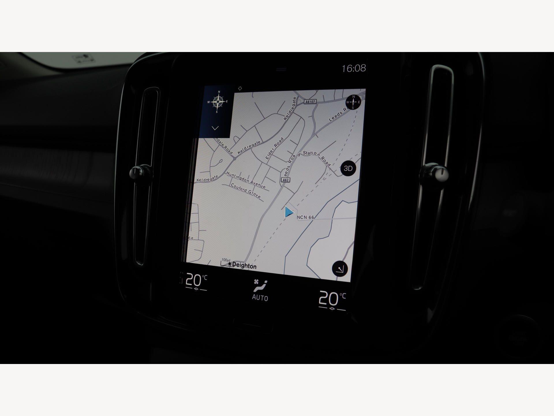 Volvo XC40 view 19
