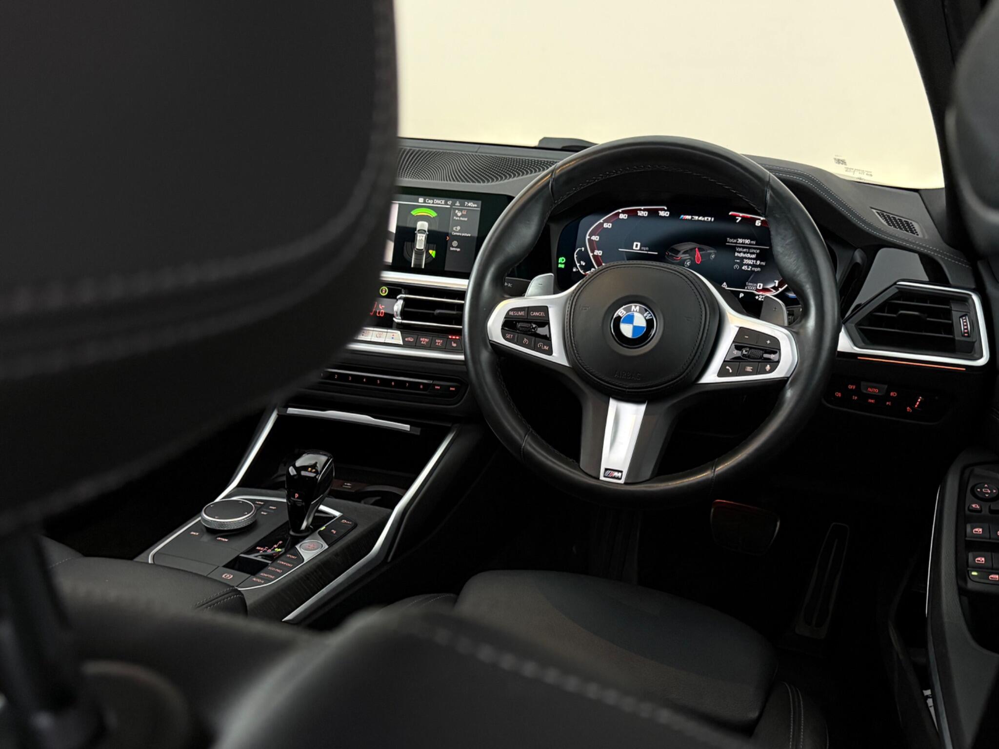 BMW 3 Series view 26