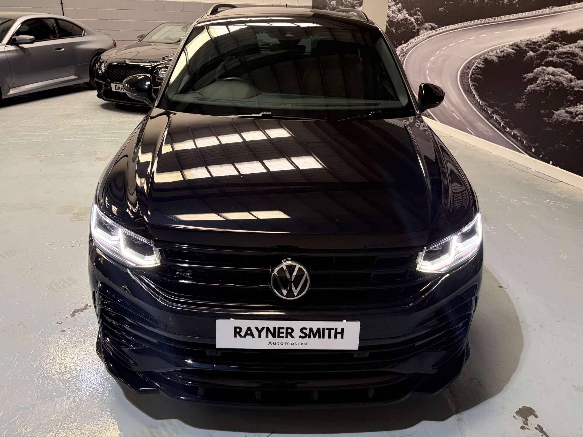 Volkswagen Tiguan view 5