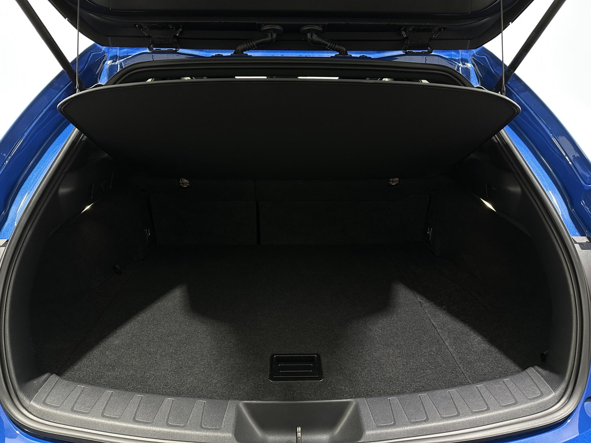 Lexus UX view 47