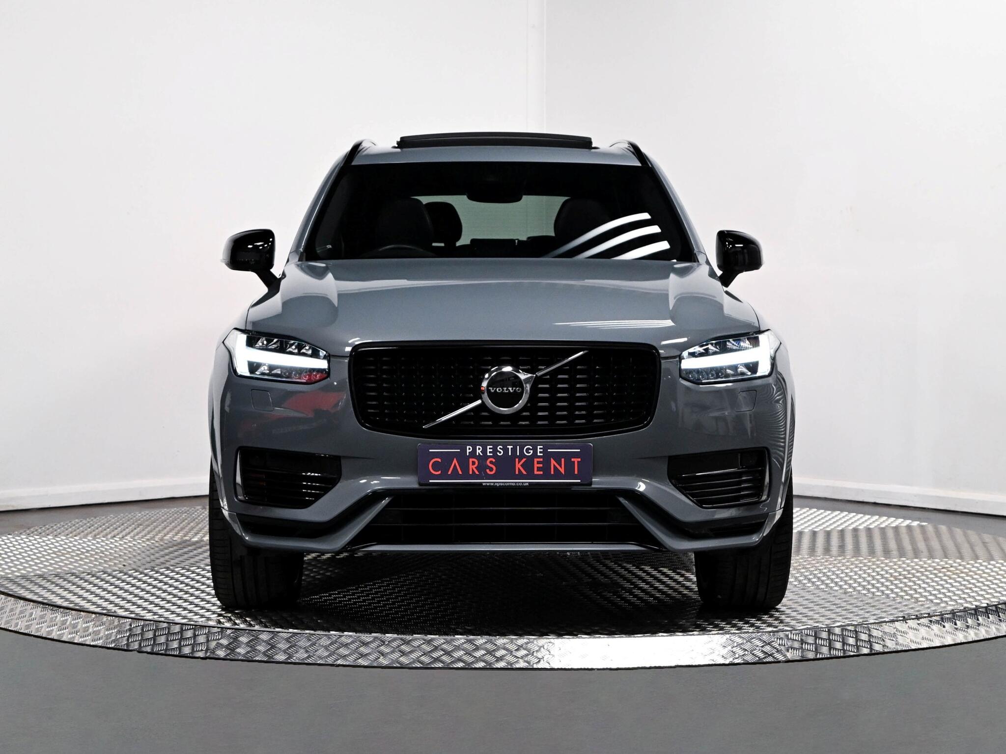 Volvo XC90 view 22