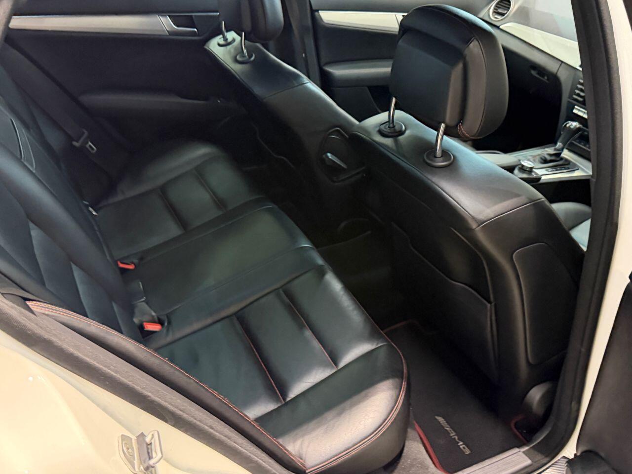 Mercedes-Benz C-Class view 25