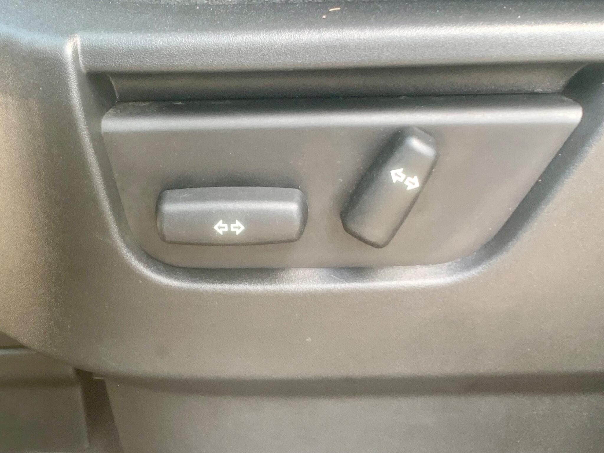 Land Rover Freelander 2 view 26