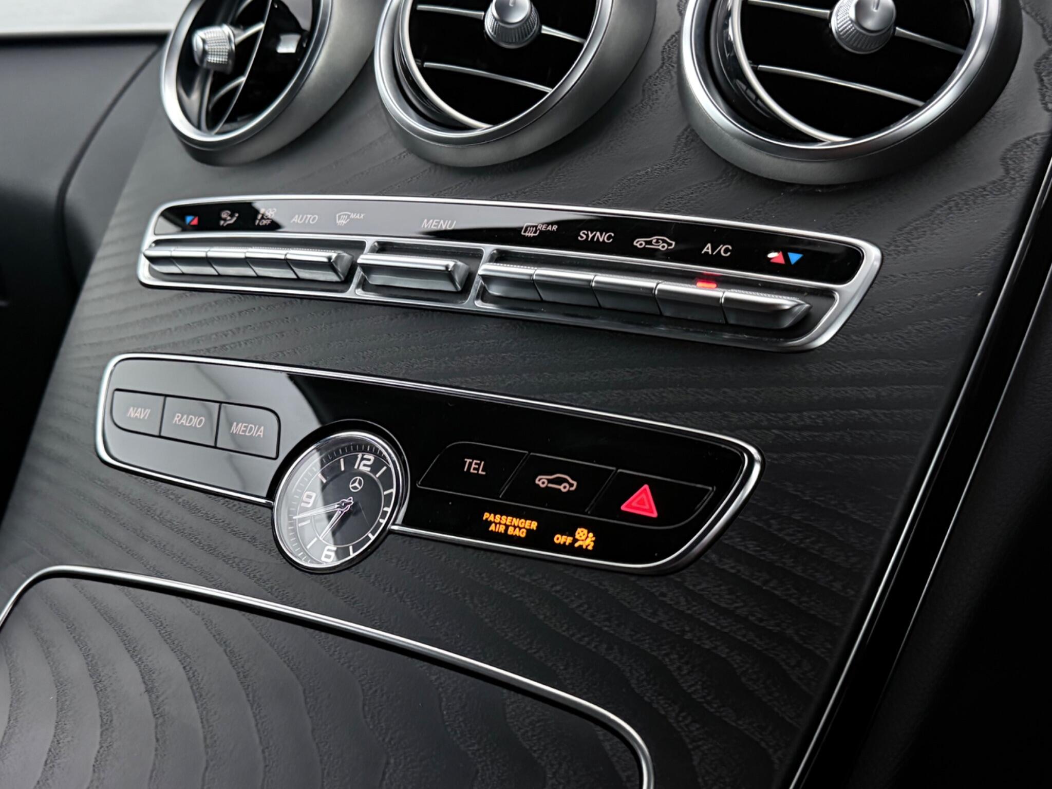Mercedes-Benz C-Class view 22