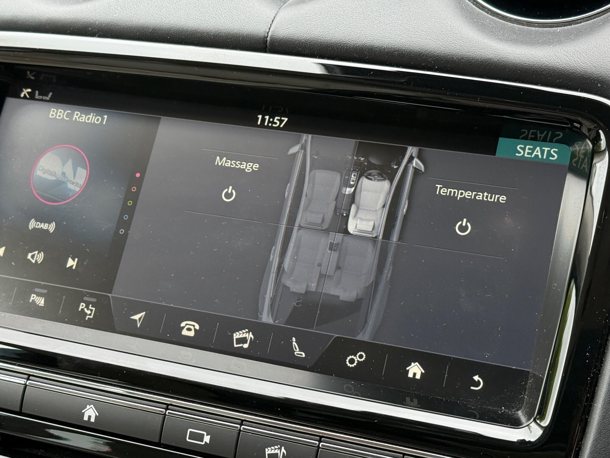 Jaguar XJ view 37
