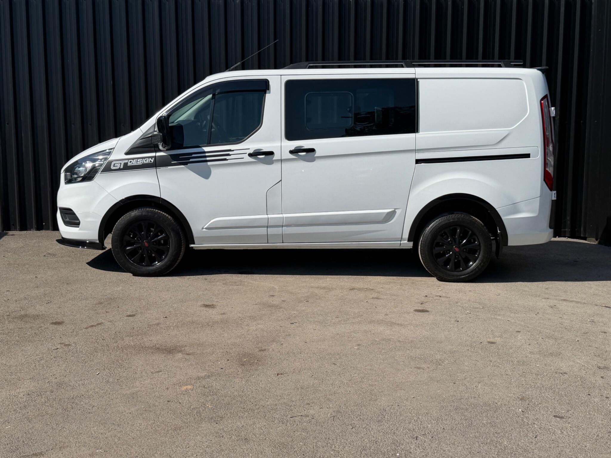 Ford Transit Custom view 6