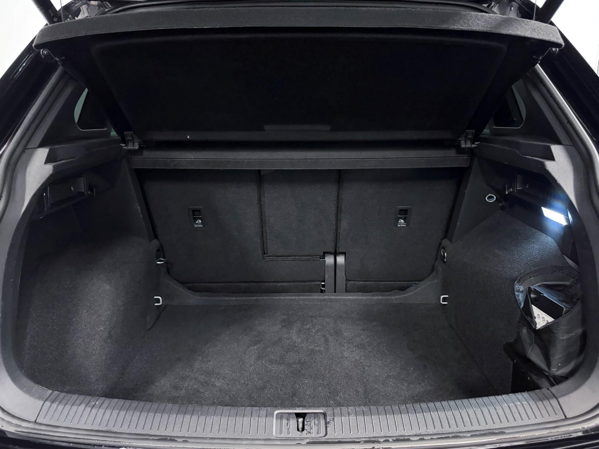 Volkswagen Tiguan view 7