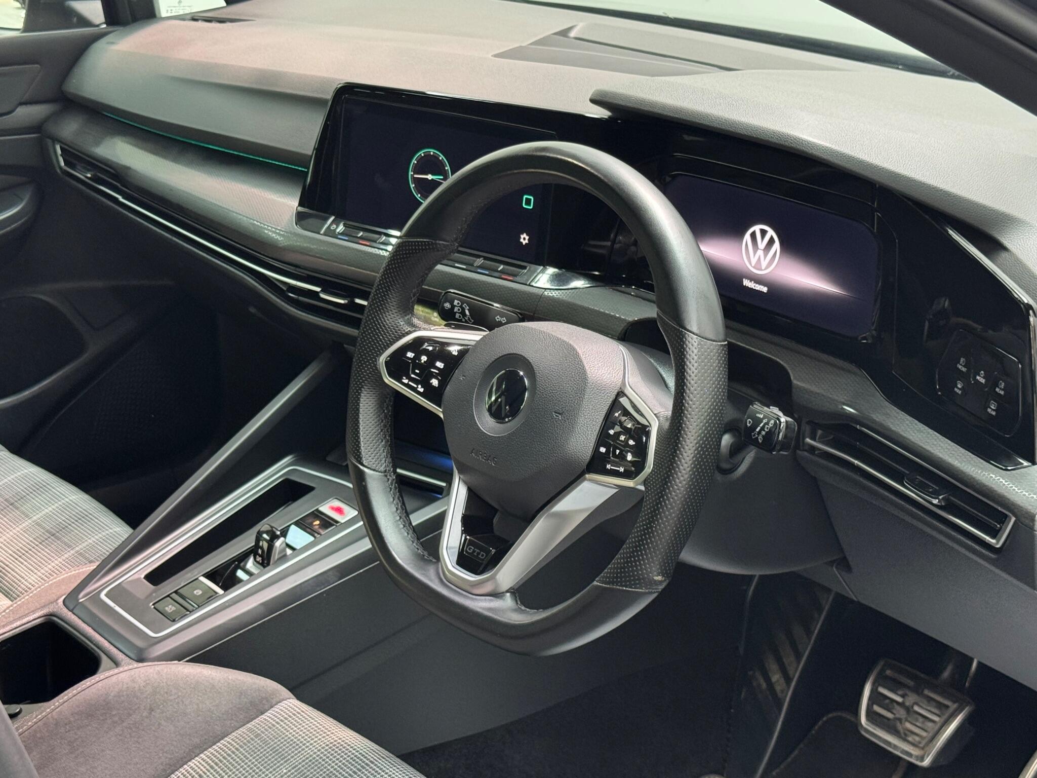 Volkswagen Golf view 42