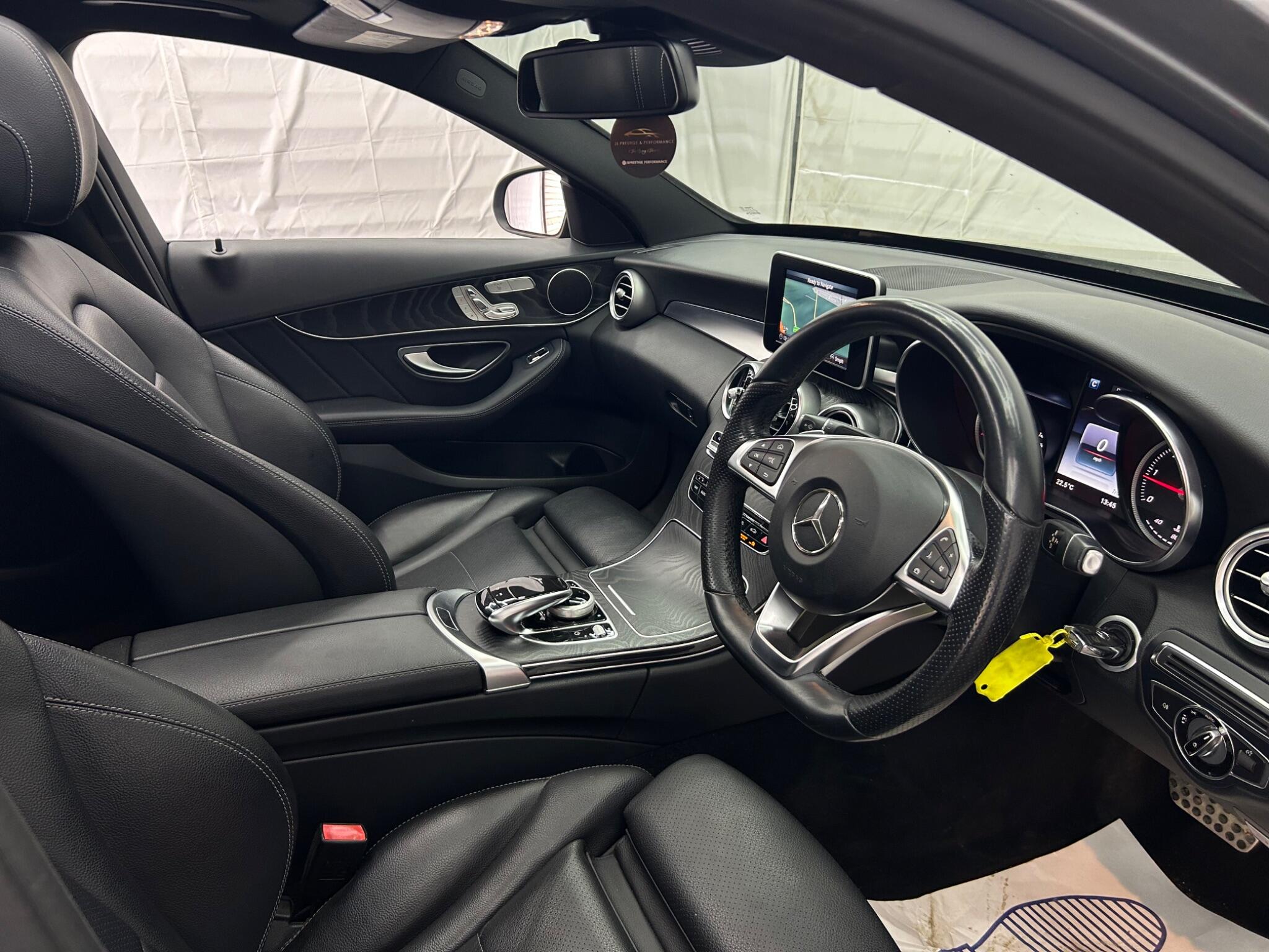 Mercedes-Benz C Class view 12