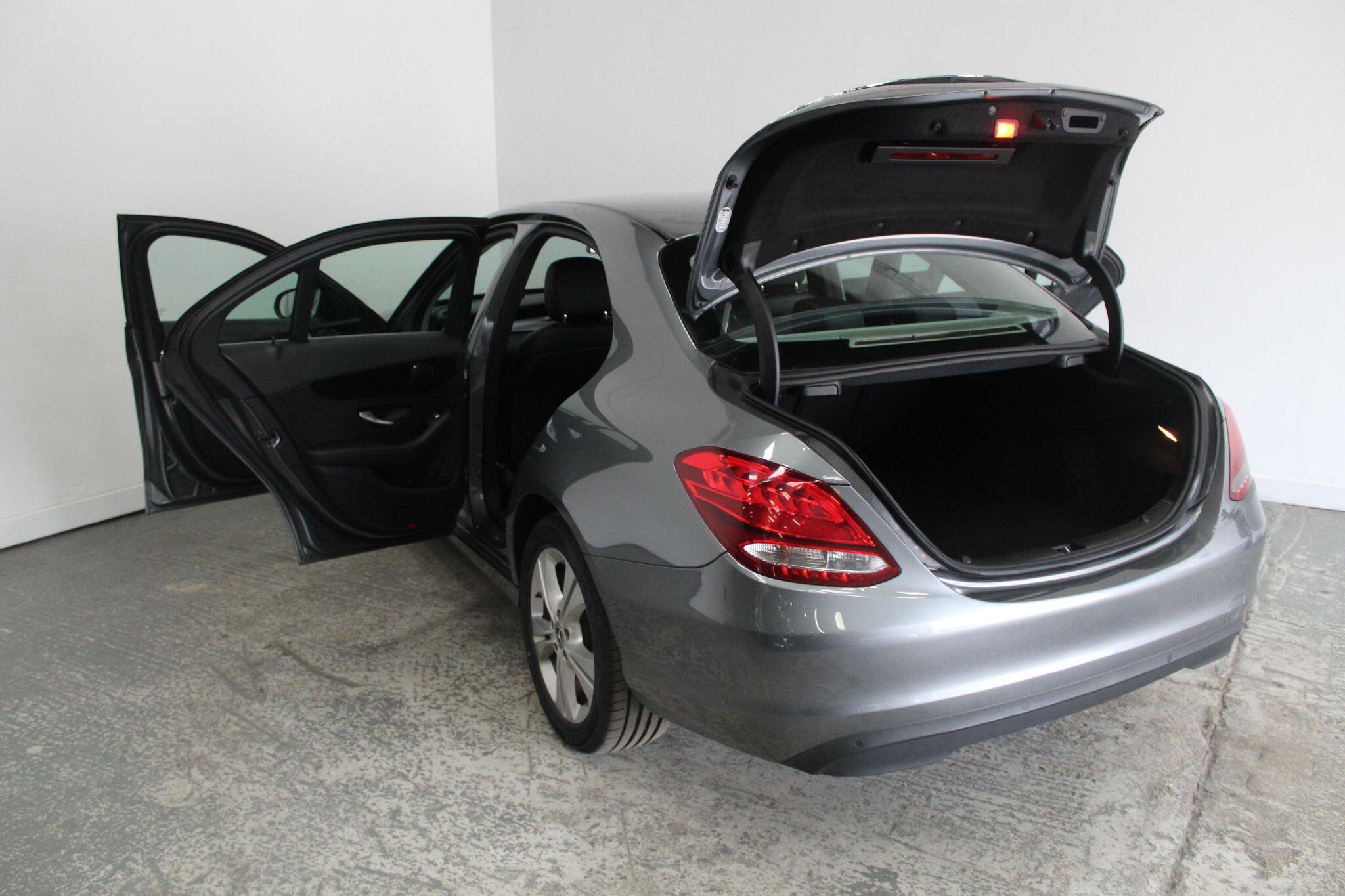 Mercedes-Benz C-Class view 21