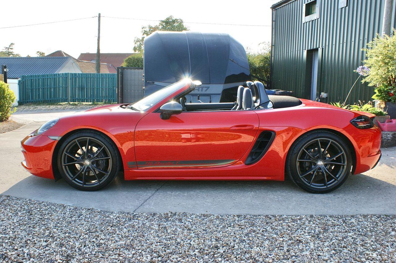 Porsche 718 Boxster view 28