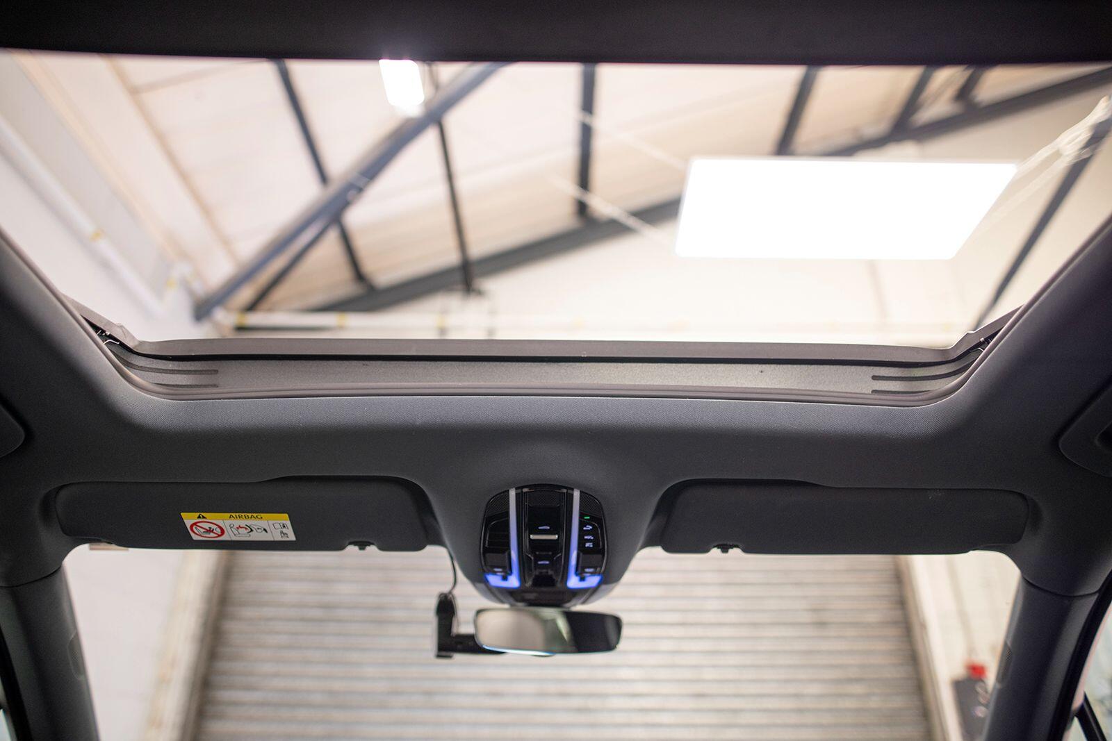 Porsche Cayenne view 42