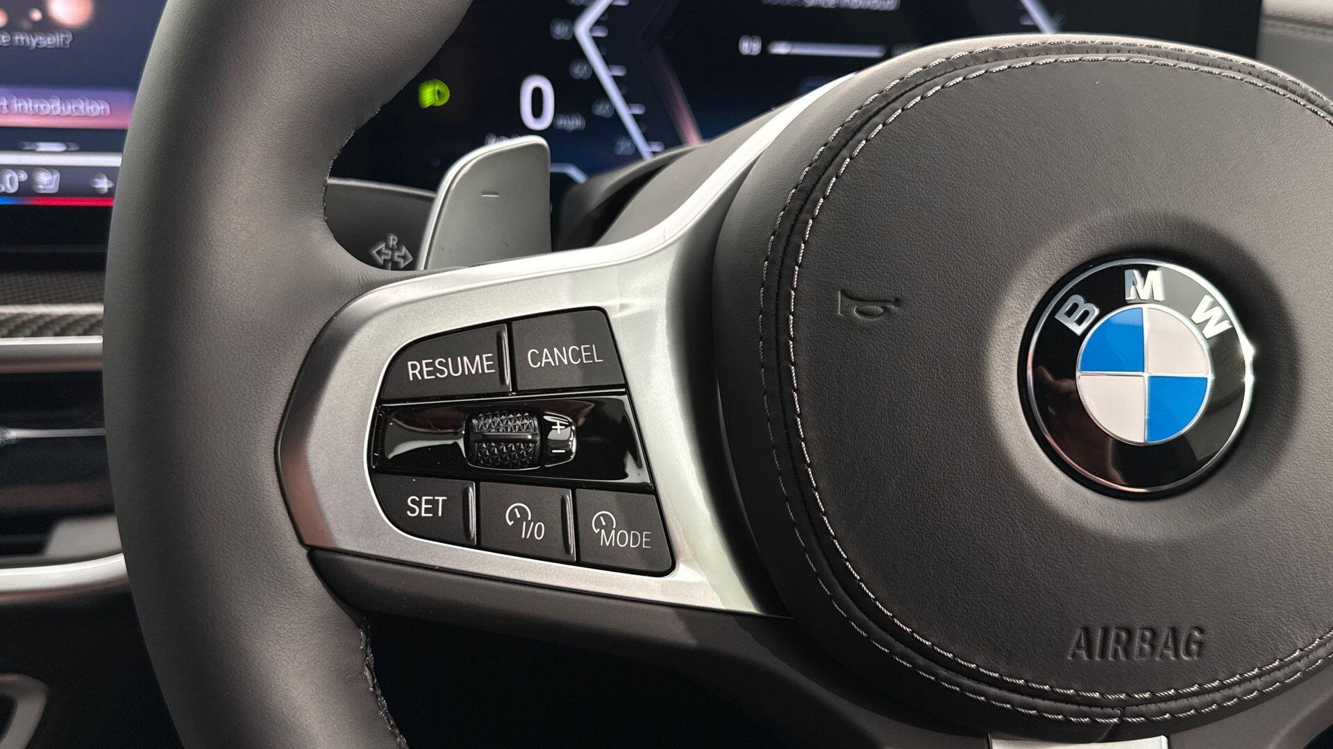 BMW X7 view 17