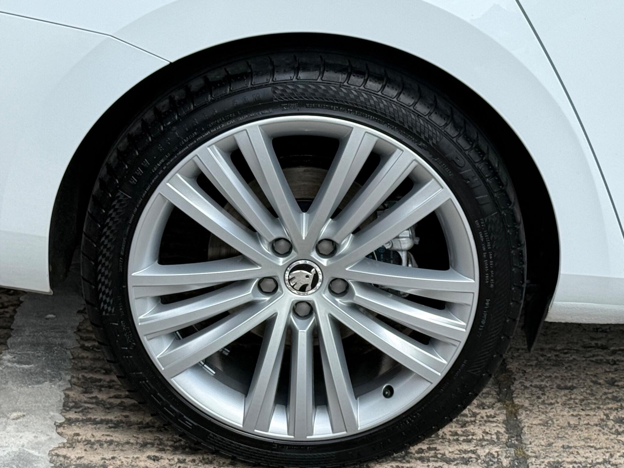 Skoda Superb view 40