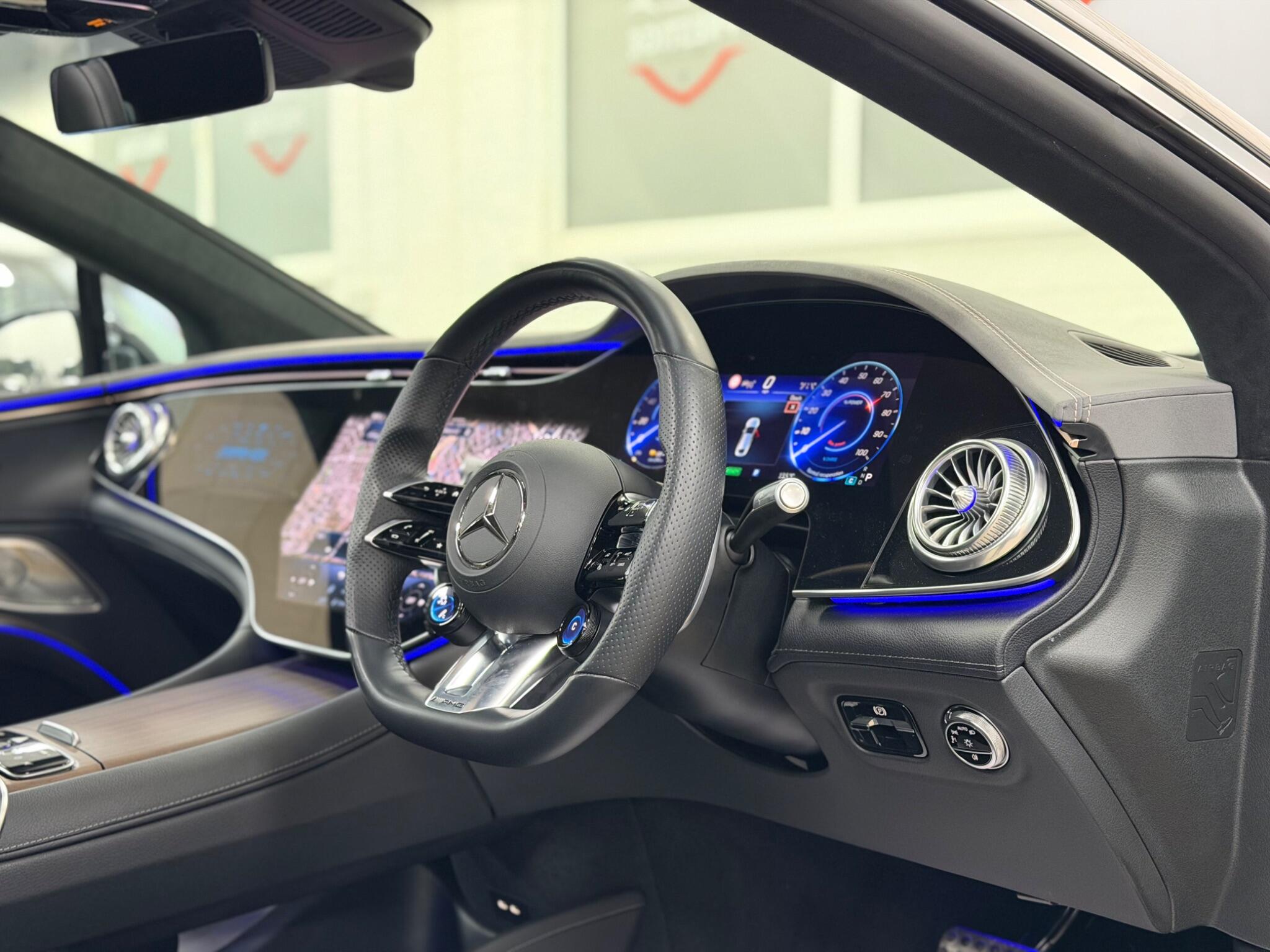 Mercedes-Benz Eqs view 17