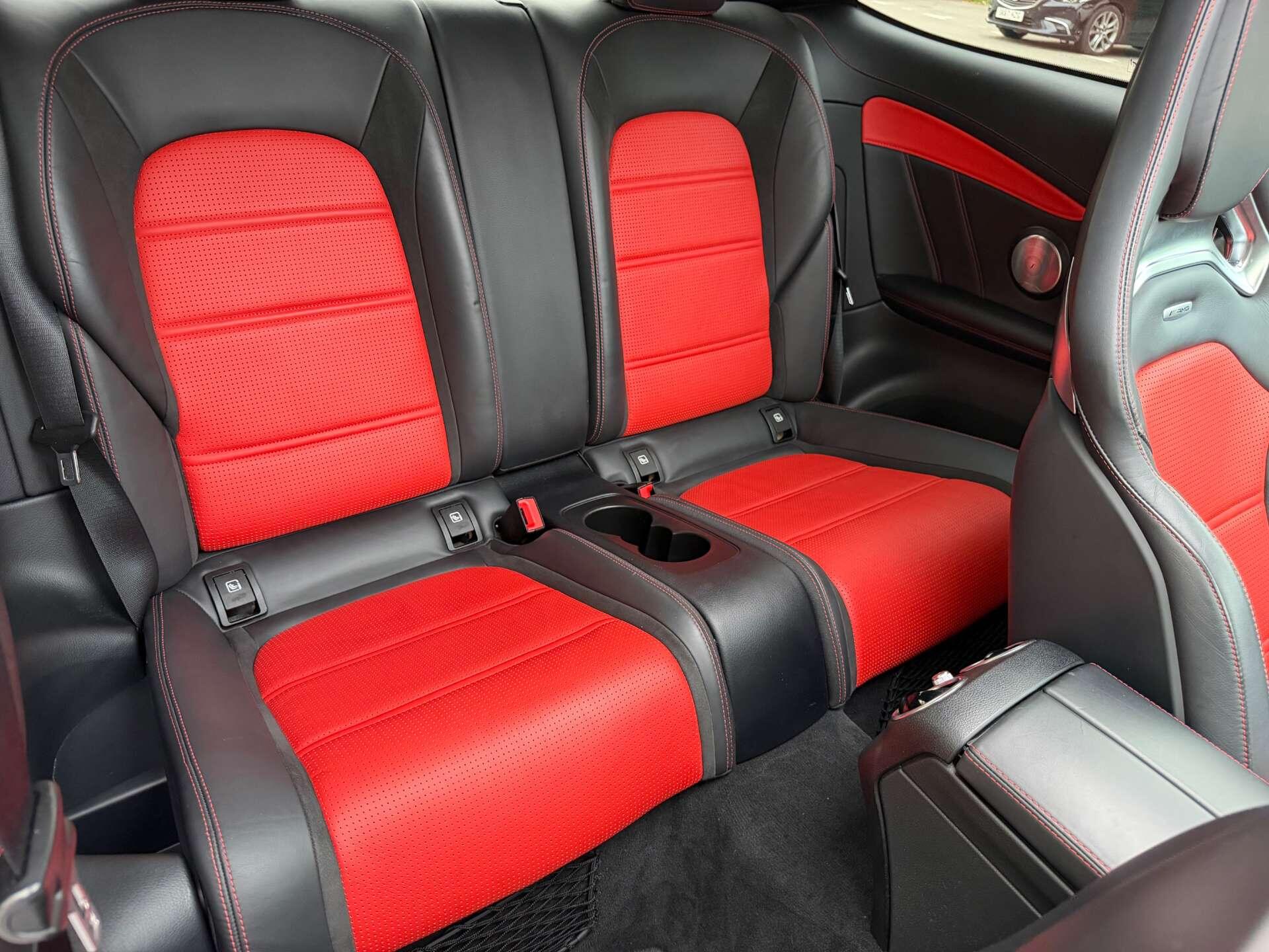 Mercedes-Benz C-Class view 30