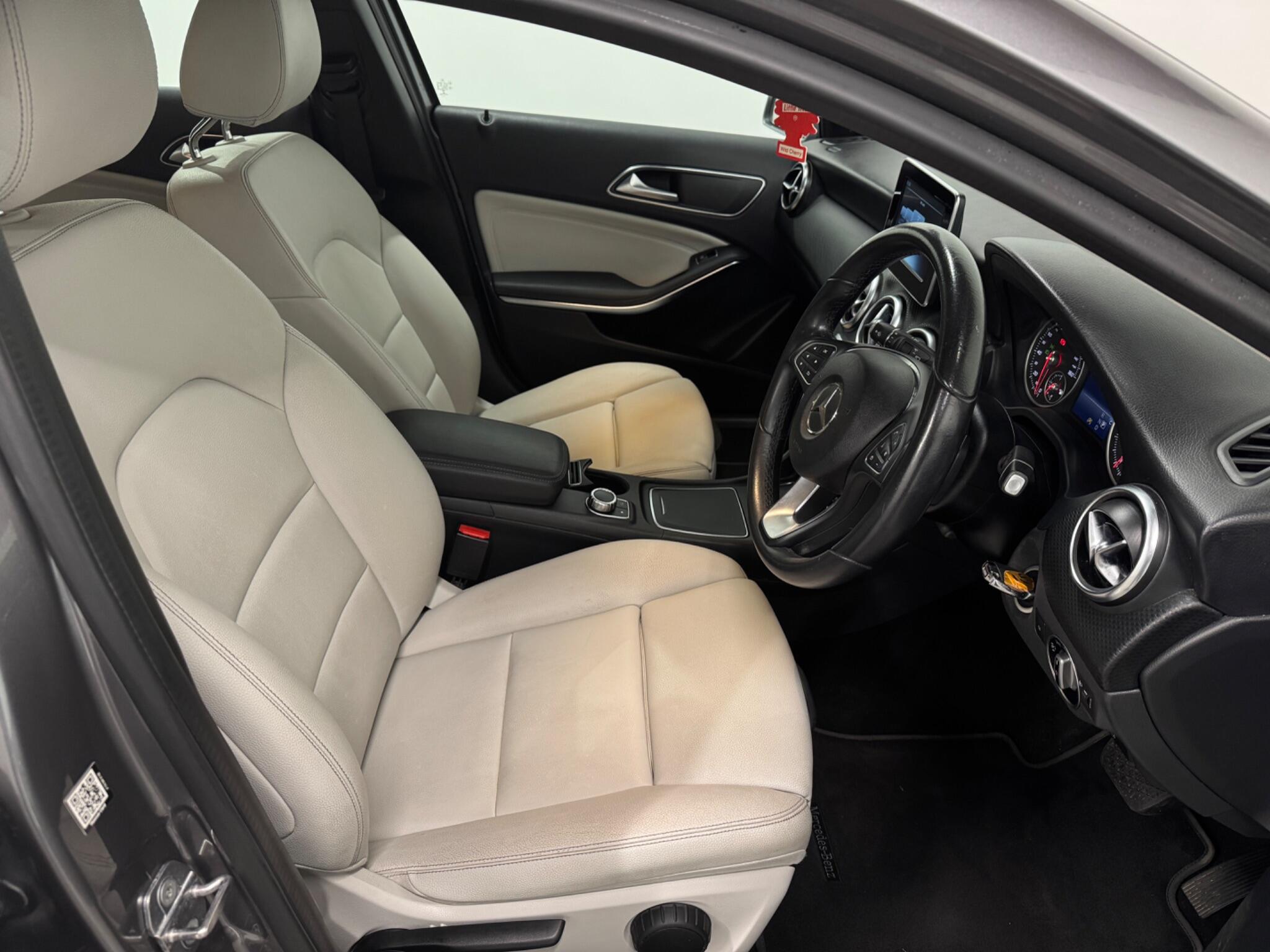 Mercedes-Benz A-Class view 9