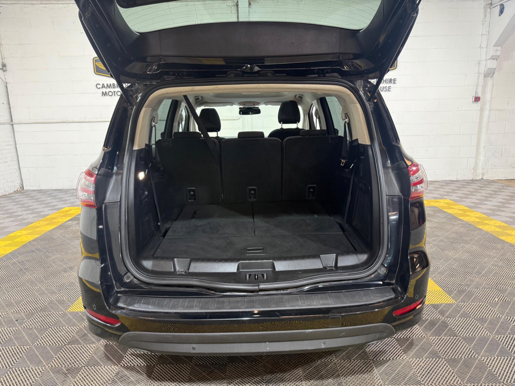 Ford S-Max view 52