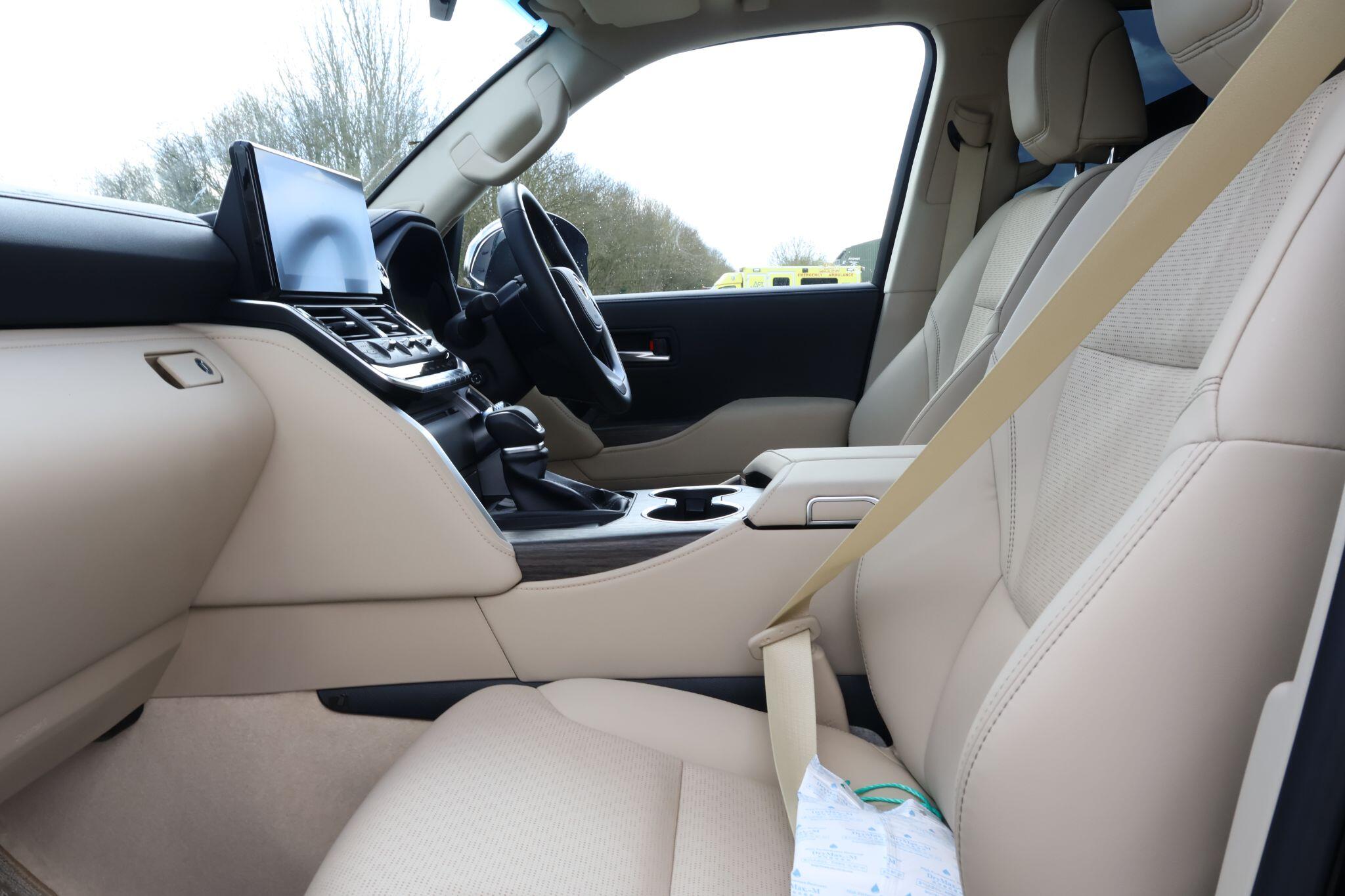 Toyota Land Cruiser view 43