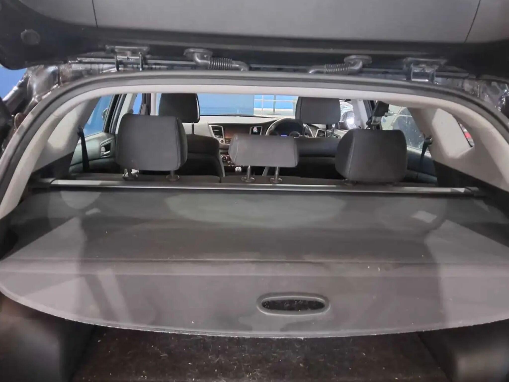 Hyundai Tucson view 3